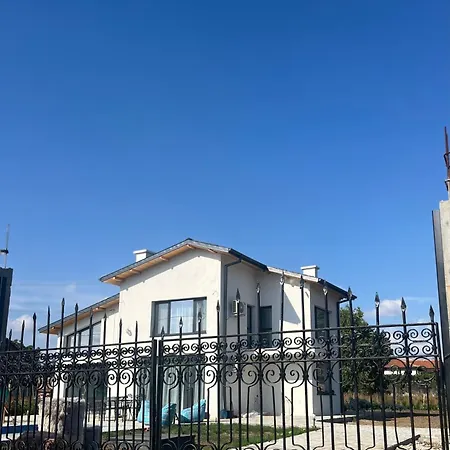 Guest House Villa Orlovo *