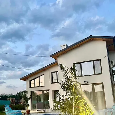 Vilă Guest House Villa Orlovo Orlovo